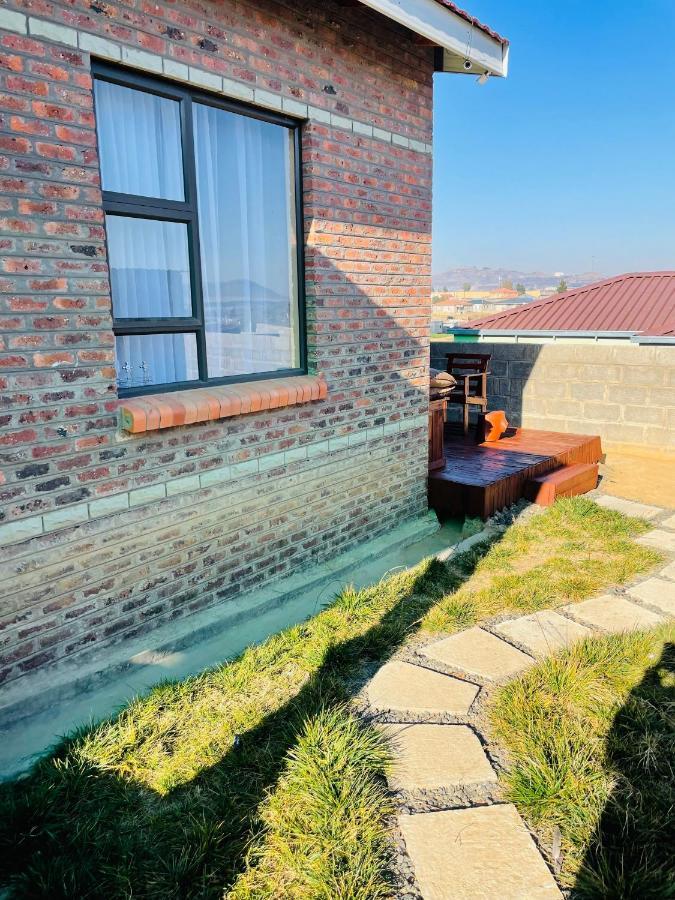 Moh Ville Guest House Maseru Eksteriør billede